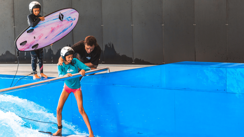 Jochen Schweizer Arena Surfwelle Indoor-Surfen Einseiger