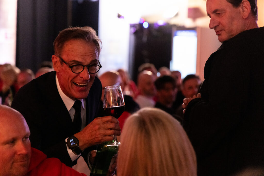 Sakral Krimidinner in der Jochen Schweizer Arena