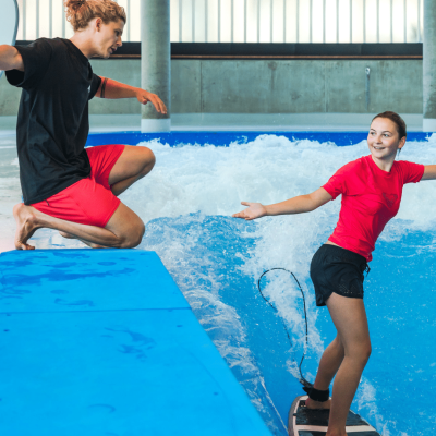 Jochen Schweizer Arena Surfkurse